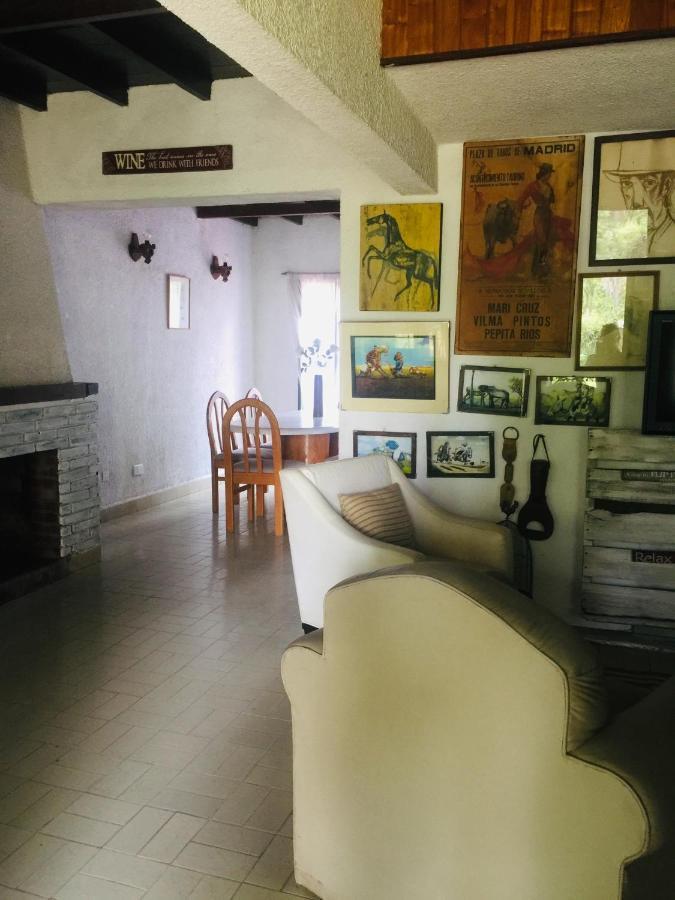 La Union Casa De Huespedes El Trebol De Ezeiza 게스트하우스 외부 사진